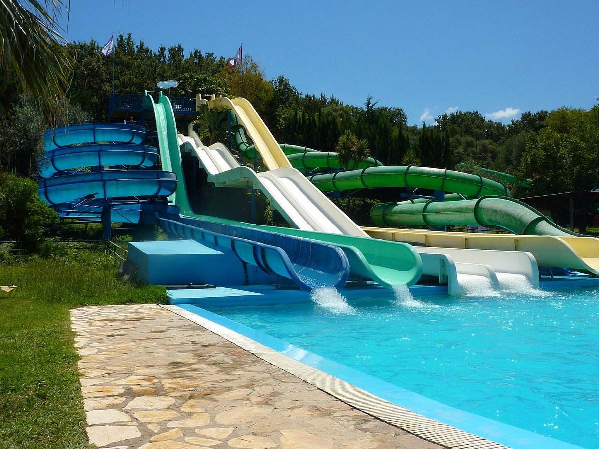Hydropolis water park & sport center - Photo 1
