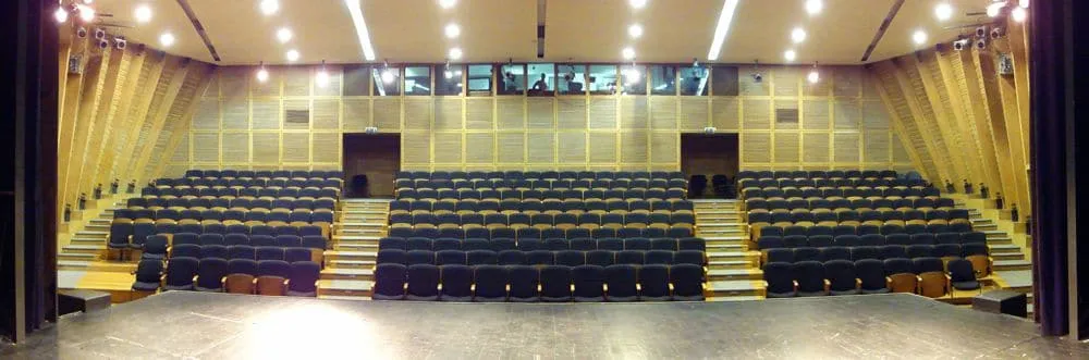 Melina Mercouri Municipal Theatre - Photo 2
