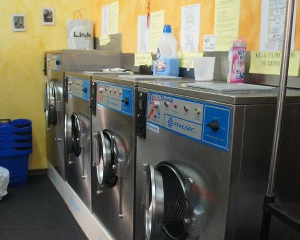 Risorgimento Laundry - Photo 3
