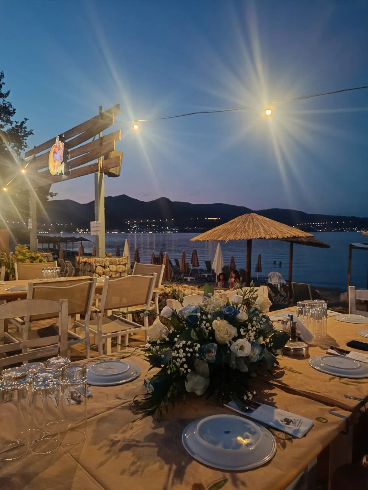 Frog Beach Lounge & Grill