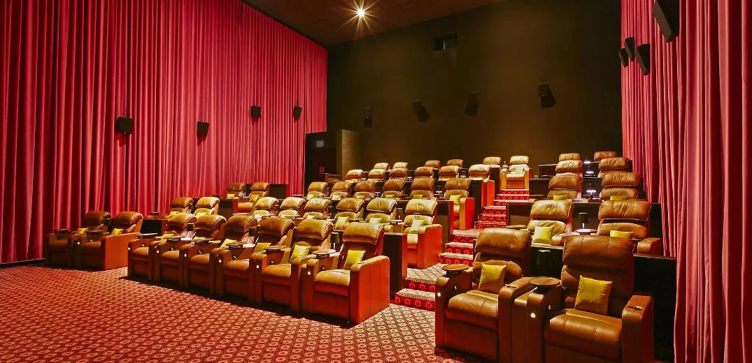 Royal Cinema - Photo 3