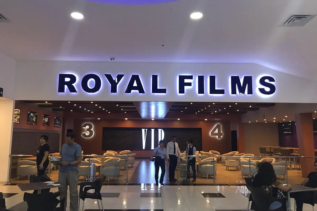 Royal Cinema - Photo 4