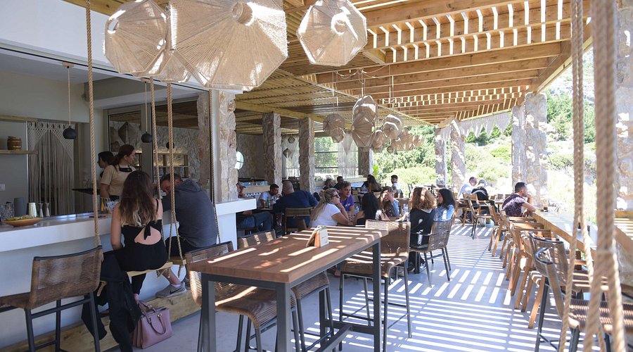 Kounna Beach & Resto Bar