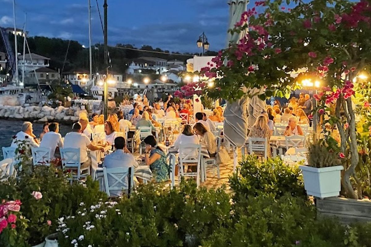 Taverna Maza - Photo 2