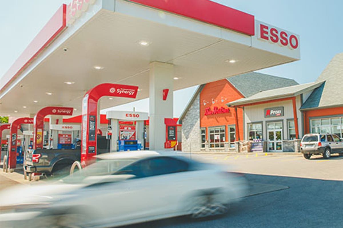 Esso - Photo 2