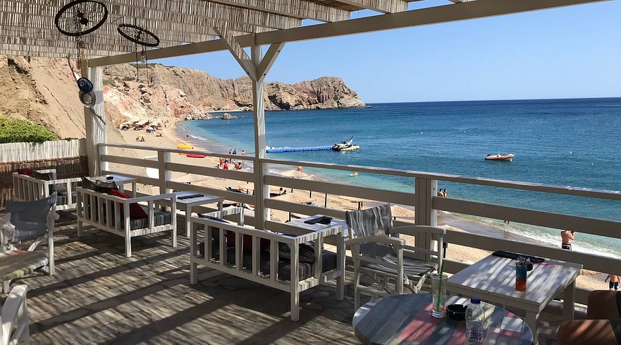 Pelagos beach bar taverna