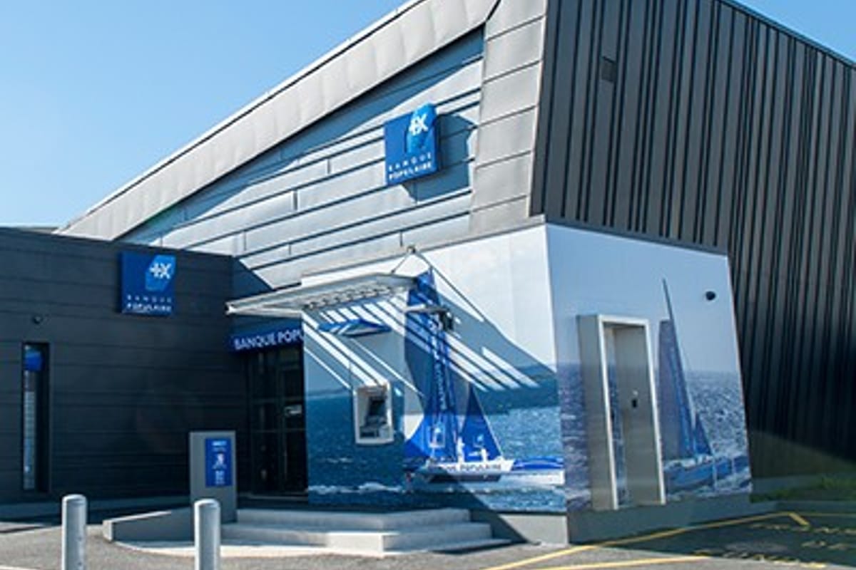 Popular Bank - Photo 1