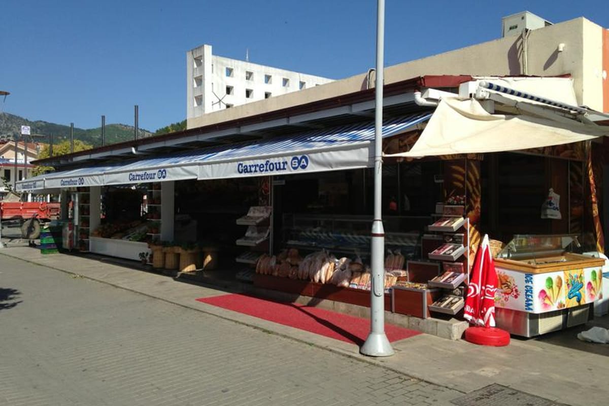 Carrefour - Main photo