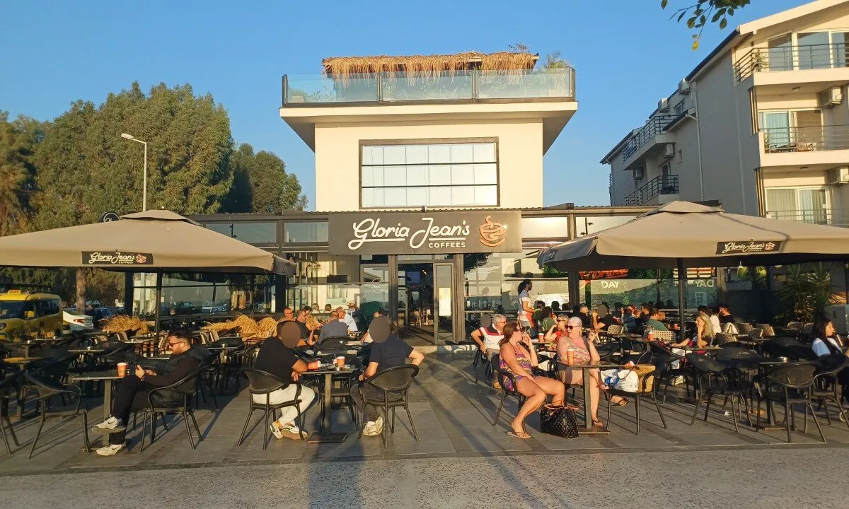 Gloria Jean's - Photo 4