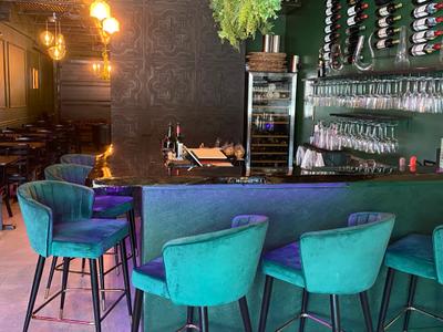 Rebel Bar - Photo 2