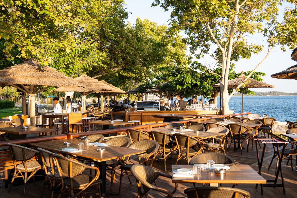 Notos Cafe Bar Restaurant