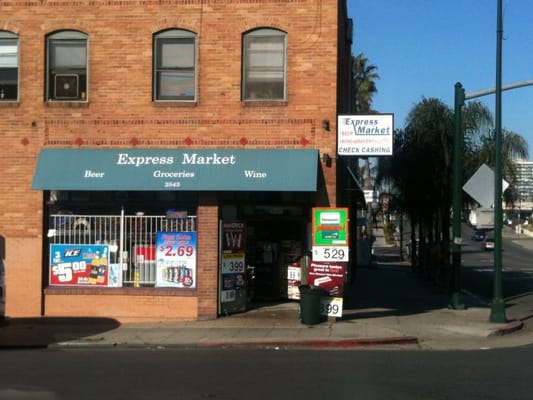 Express Market - Photo 1