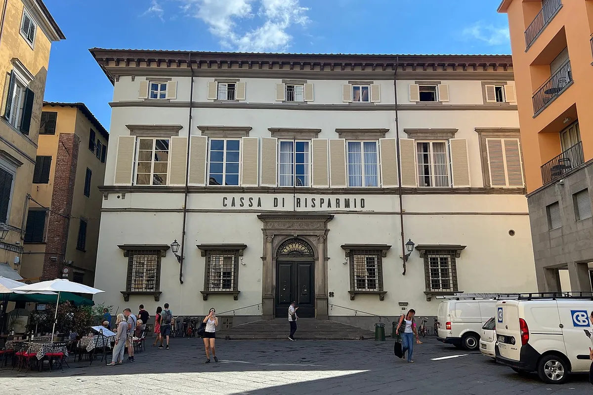 Florence Savings Bank - Photo 2