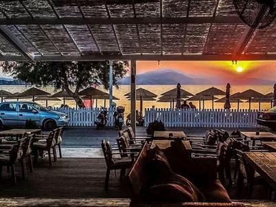 Faros Beach Bar - Photo 1