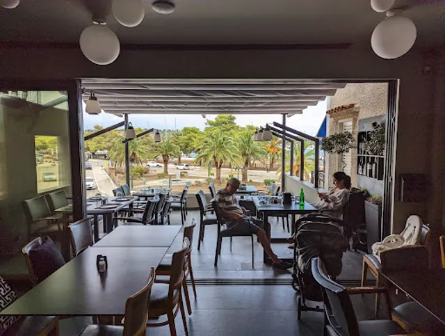 Ostria Cocktail Bar