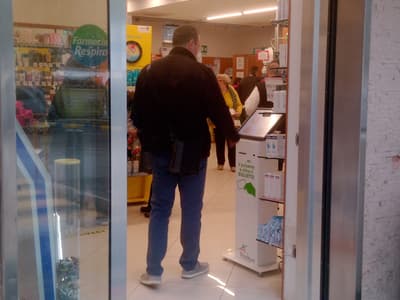 Bevere Pharmacy - Photo 3