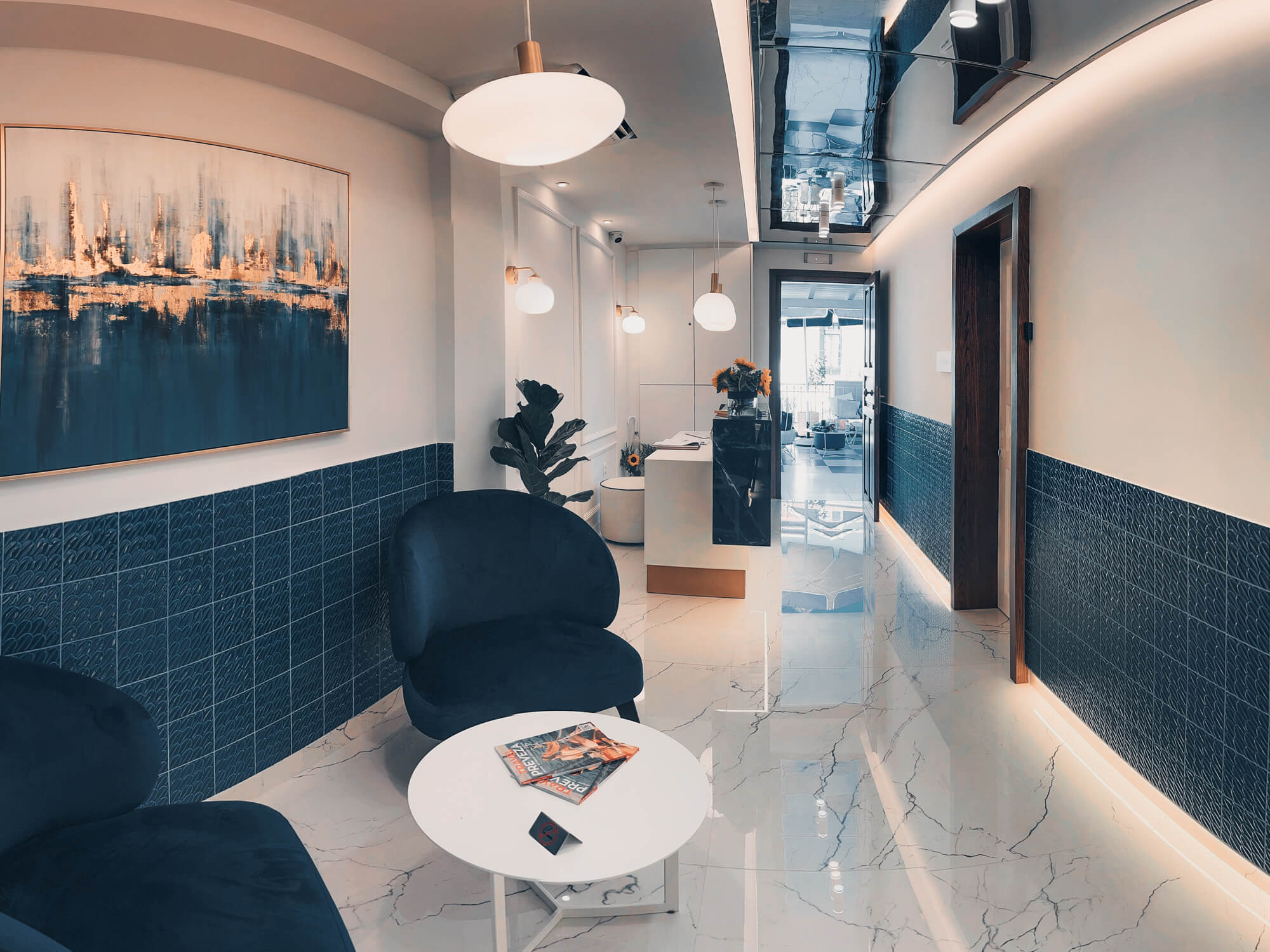 Blue Luxury Suites - Photo 3