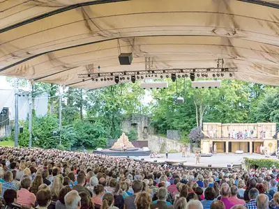 Open-Air Stage - Photo 4