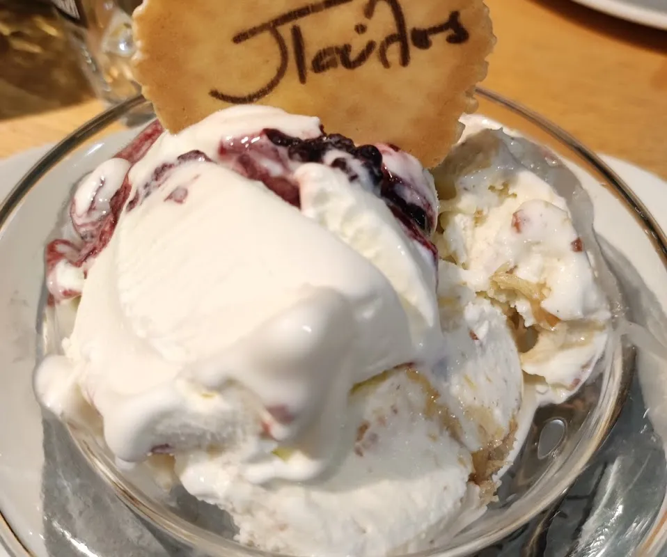 Pavlos Boutique Gelateria - Photo 4