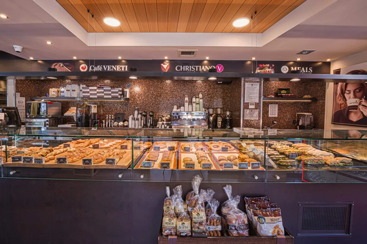 Veneti Bakery - Photo 3