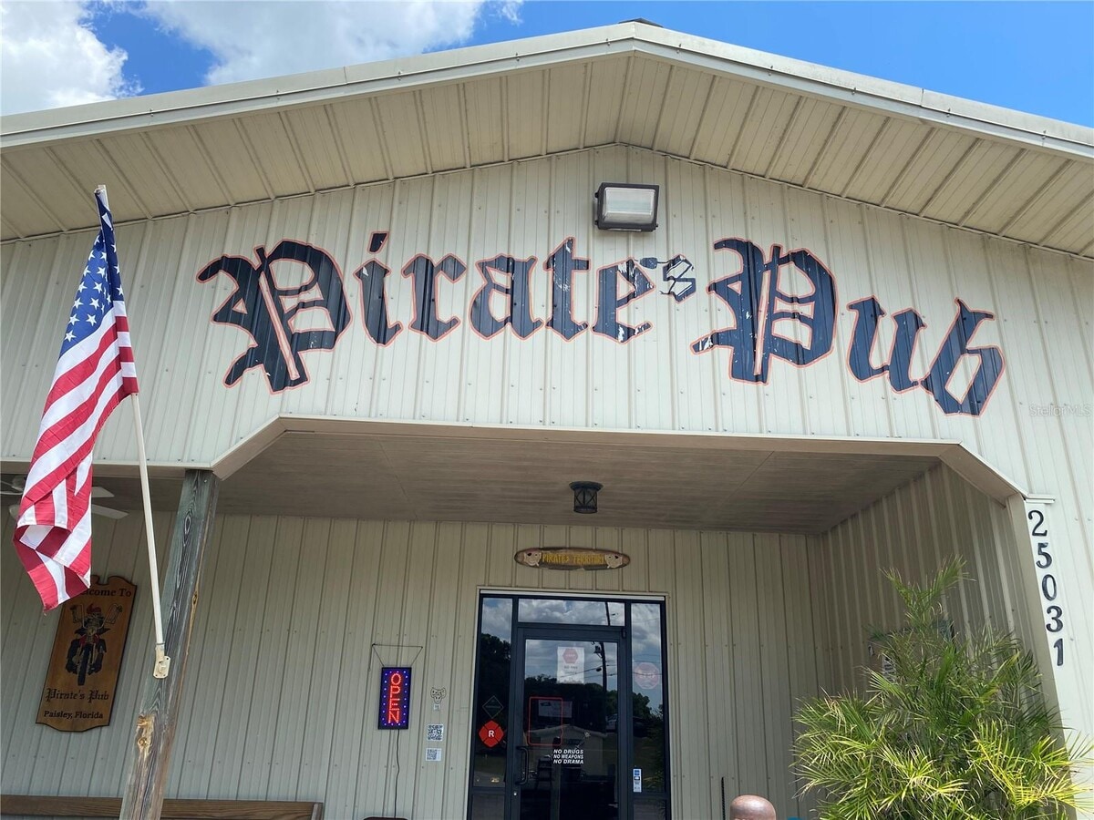Pirates - Photo 1