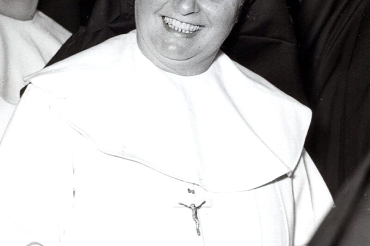 Personal Objects of Blessed Elisa Martinez - Photo 1