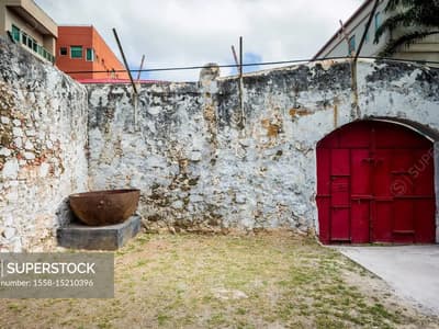 H.M. Prison - Photo 2