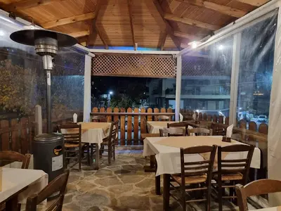 To Laikon Taverna - Photo 2