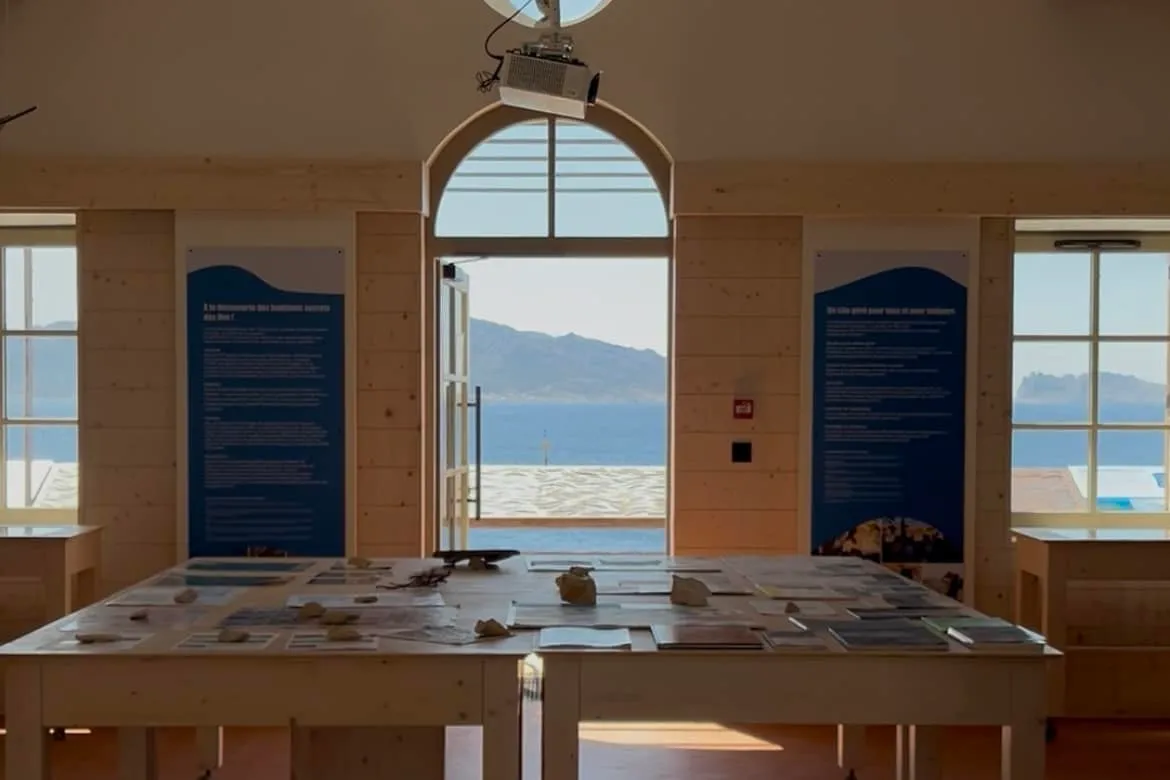 House of the Islands and the Coast - Photo 2