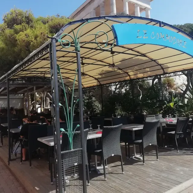 The Commodore - Photo 2