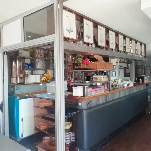 The Commodore - Photo 3