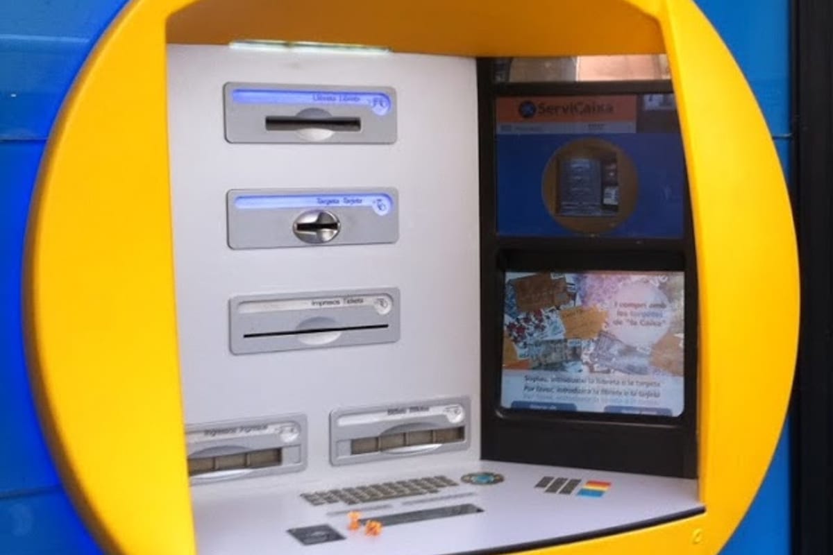 CaixaBank - Photo 2