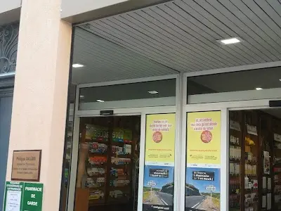 Dalloux Pharmacy - Photo 2