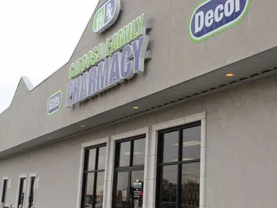 Dalloux Pharmacy - Photo 5