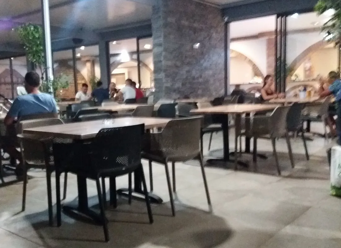 Hangar Pizzeria - Photo 1