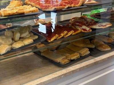 La Madia Bakery - Photo 1