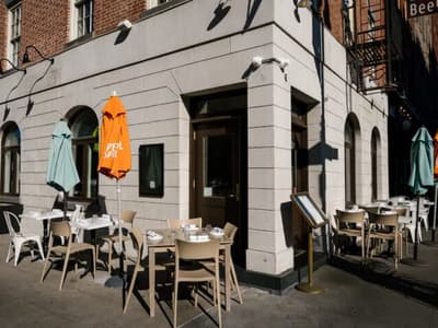 Port Tavern - Photo 2