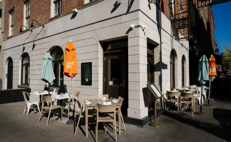 Port Tavern - Photo 2