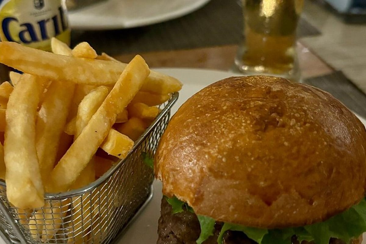 Knife & Fork - Photo 1