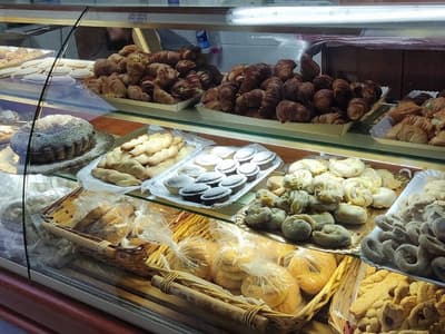 Santucci Bakery - Photo 1