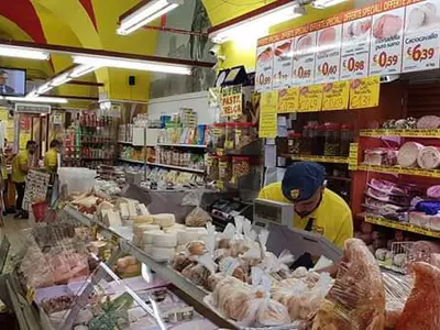 CM Supermarket - Photo 2