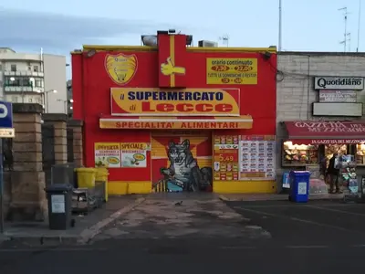 CM Supermarket - Photo 5
