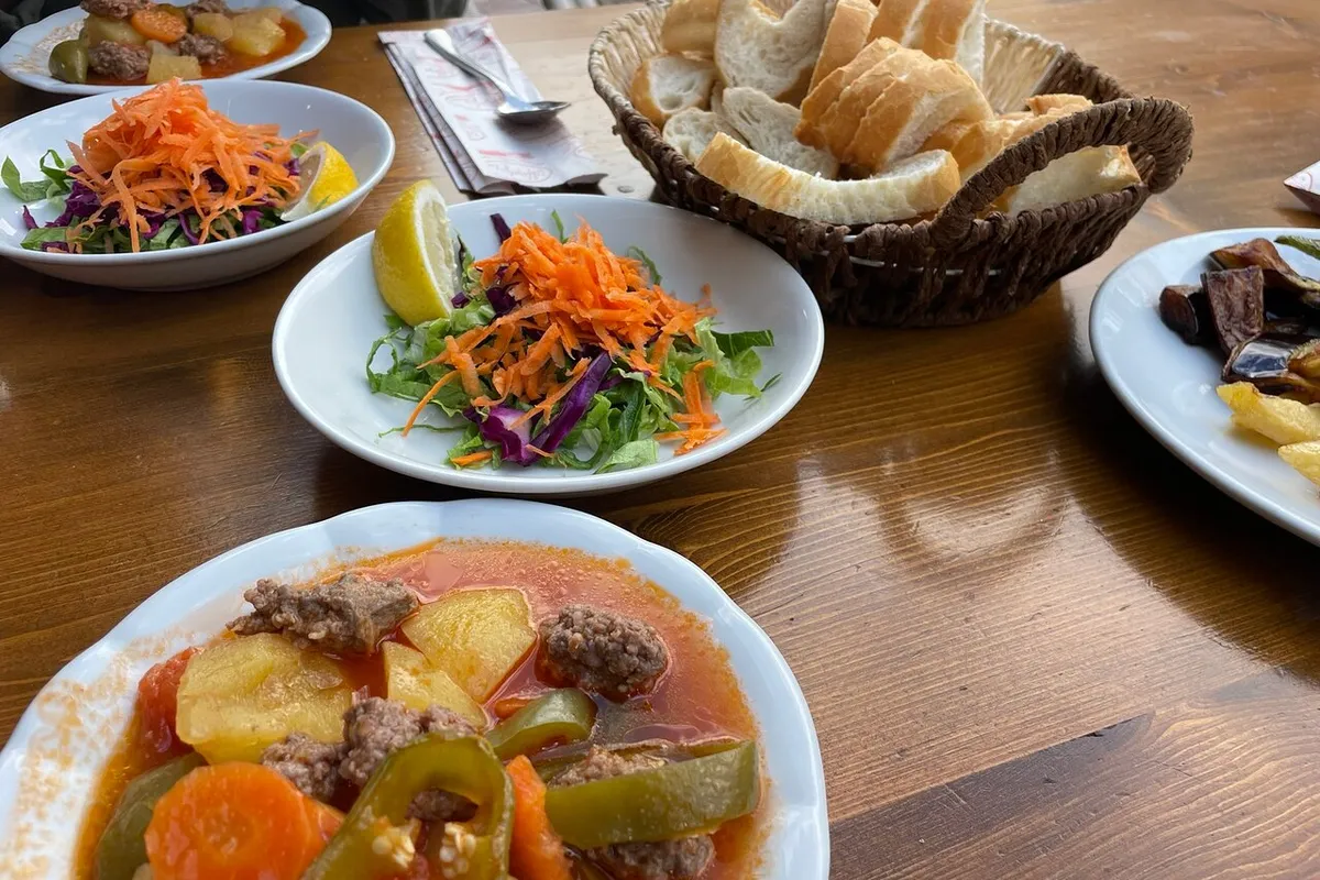 Flavor Stop Restaurant - Photo 1