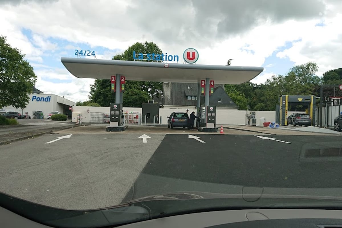Station U - Fuel Station - Photo 1
