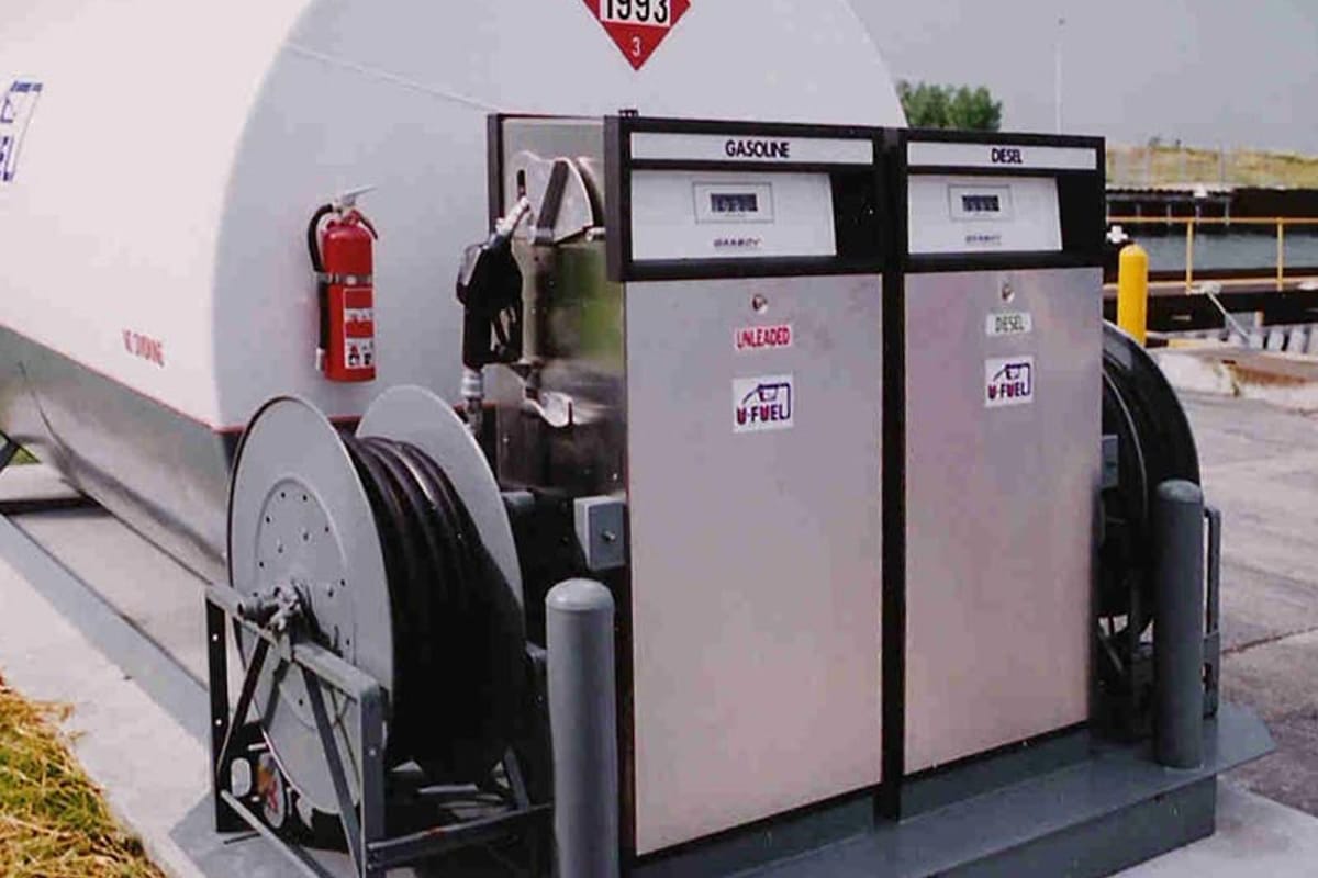 Station U - Fuel Station - Photo 2