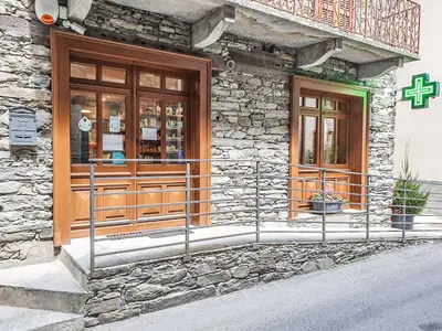 Alagna Pharmacy - Photo 2