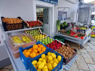 Mini Market - Photo 3