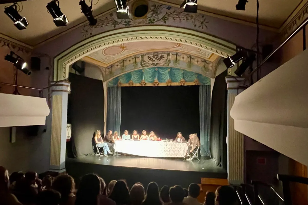 Sea and Land Municipal Theatre - Photo 1