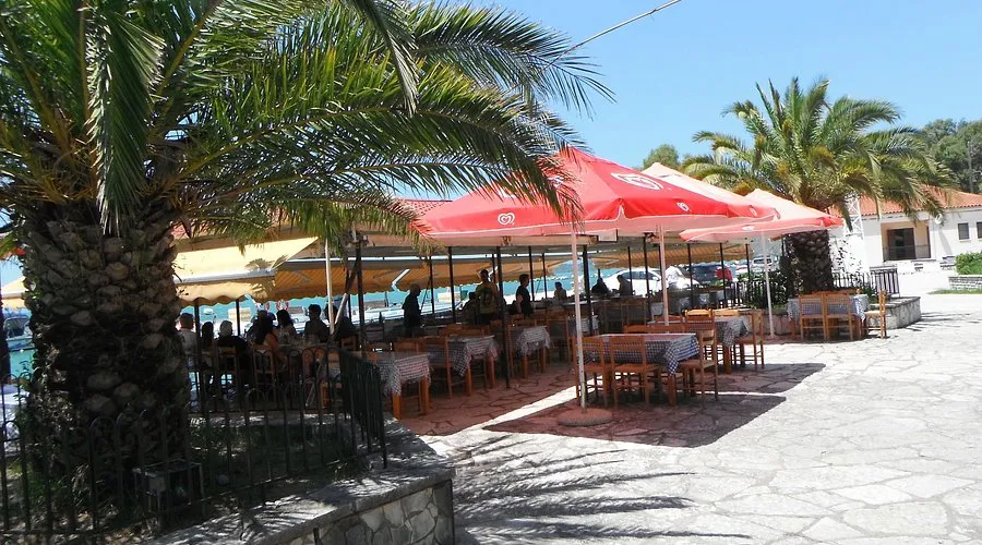 Alekos - Photo 1