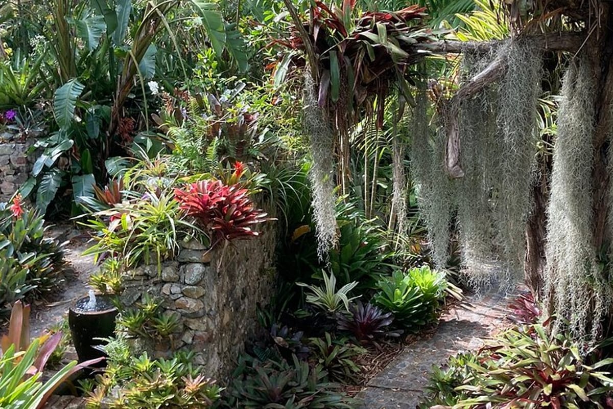 Botanical Gardens Service Station - Photo 1